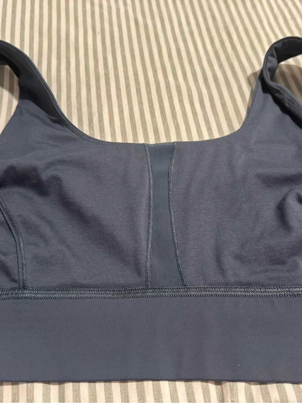 Lululemon Women’s Sports Bra Size 10 Grey Adjustable Hook Back